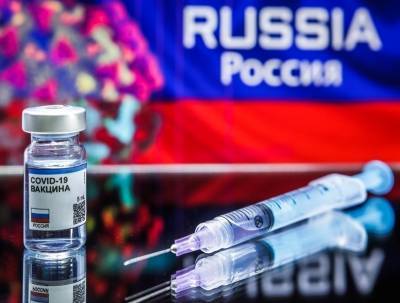 60% россиян боятся коронавируса, но лишь 40% готовы вакцинироваться