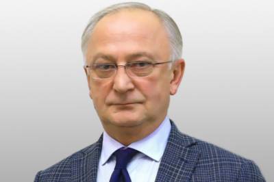 Меликов назначил Амирханова премьер-министром Дагестана