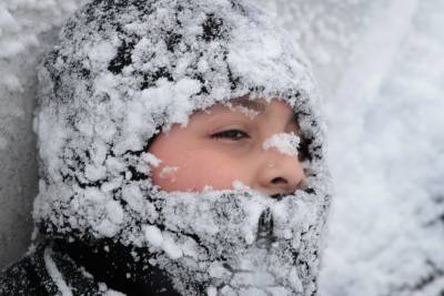 Морозы до -16 и дожди ударят по украинцам, погода готовит новые пытки после гололеда: "С 14 декабря..."