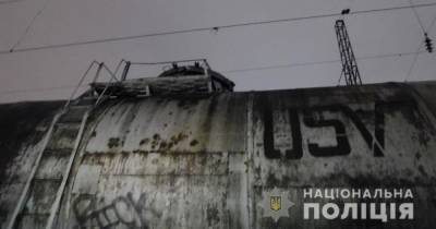 Хотела сделать селфи на крыше поезда: во Львове 15-летняя девушка умерла от удара током