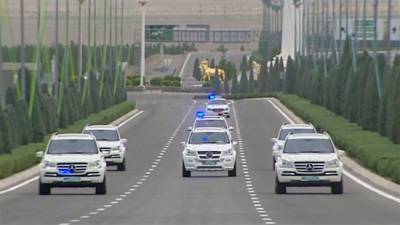 В Туркменистане владельцы машин четырех марок не могут пройти техосмотр