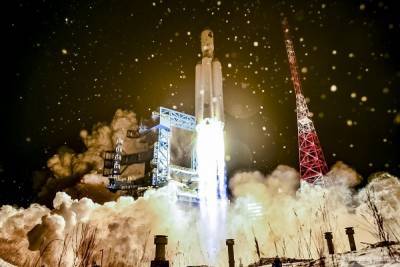 Успешный запуск ракеты "Ангара-А5" показали на видео