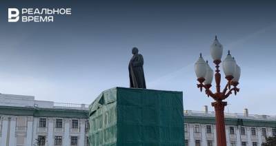 В Казани вернули памятник Ленину на постамент