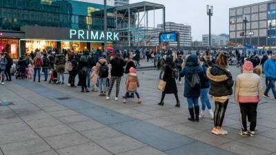 Купить все до карантина: в Германии хотят ввести двухдневный ночной шопинг
