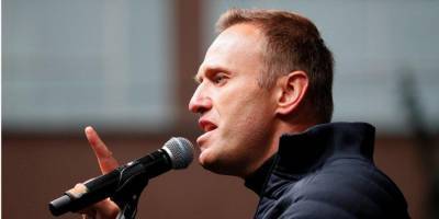 Едва не убили жену. СМИ узнали о еще одной попытке отравления Навального
