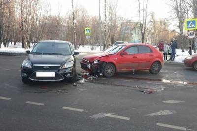 Костромские автоинспекторы напоминают об опасности столкновений транспортных средств