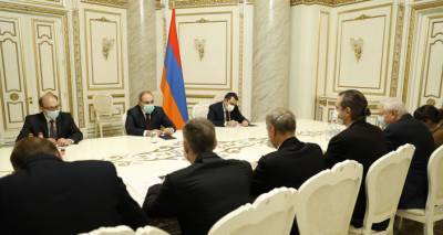 Премьер Армении заявил посредникам о необходимости определения статуса Карабаха
