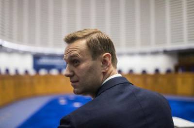 СМИ назвали имена ФСБшников, отравивших Навального