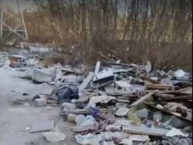 Горы мусора остались после сноса гаражей в Автозаводском районе