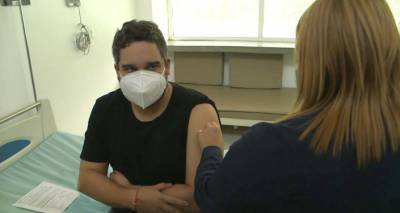 Испытания вакцины "Спутник V" в Венесуэле: сын президента стал добровольцем