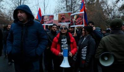 Армянская оппозиция пошла против Пашиняна «Шествием достоинства»