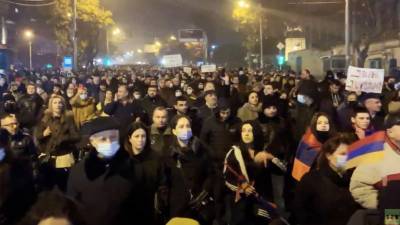 В Ереване проходит акция протеста против Пашиняна