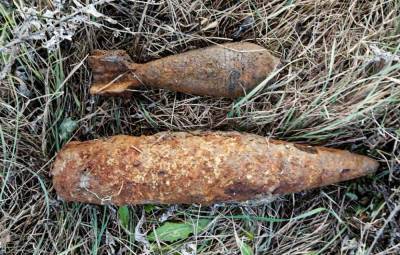 На обочине дороги на Кубани обнаружили мины и гранату времен войны
