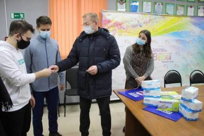 Костромское отделение «Единой России» обеспечило волонтерский центр топливными картами и средствами индивидуальной защиты