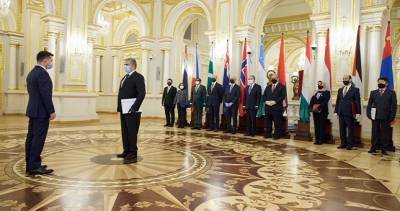 Давлатали Назризода вручил верительные грамоты Президенту Украины