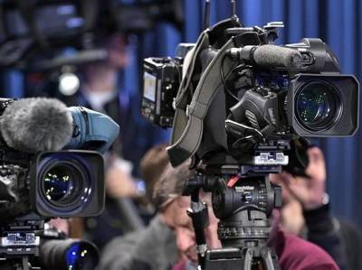 «Власть употребил»: в Белгороде операторы ГТРК с санкции начальства распихивают других журналистов