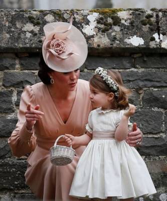 12 необычных правил, которым должны следовать королевские дети