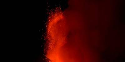 После землетрясения. На Сицилии проснулся вулкан Этна — фото, видео - nv.ua - Италия - Сицилия
