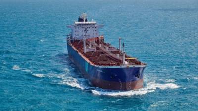 В Саудовской Аравии заявили, что танкер в Джидде атаковала заминированная лодка