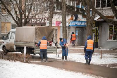 В Туле на проспекте Ленина демонтировали незаконную рекламу