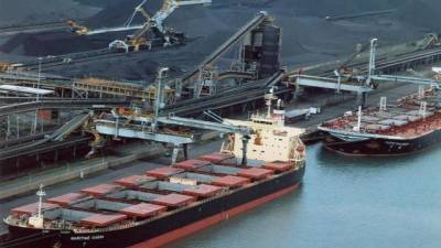 Морские порты РФ в январе-ноябре сократили грузооборот на 2,3%