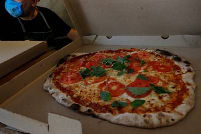 Американские полицейские арестовали курьера и доставили пиццу вместо него