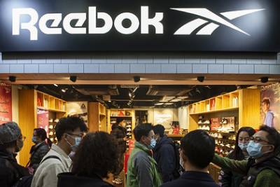 Adidas срочно продаст Reebok