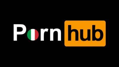 Pornhub удалил весь непроверенный контент