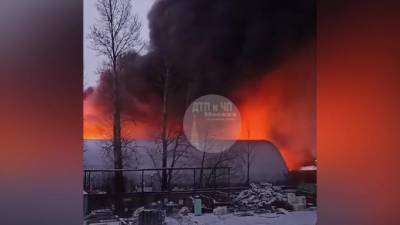 В МЧС сообщили о локализации пожара в Одинцово на складе площадью более 1200 метров