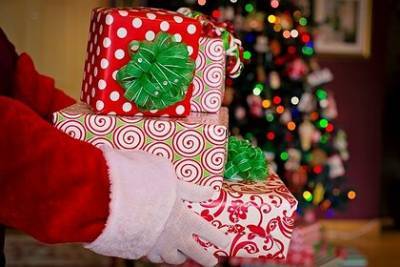 Рождественские подарки доставит Санта-Клаус с иммунитетом к COVID-19