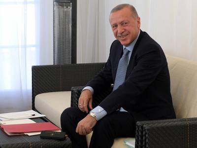Эрдоган «закрыл» жителей Турции на карантин в Новый год — в стране введен комендантский час