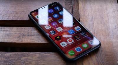 Создатель магазина для взломанных iPhone подал на Apple в суд