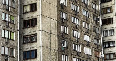 В Ровно погибла школьница, пытаясь сделать селфи на крыше общежития