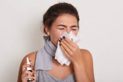 Чем отличается боль в горле при простуде и COVID-19