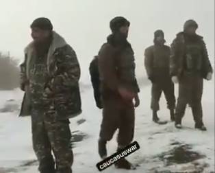 Азербайджанские военные захватили в плен армянских партизан, видео