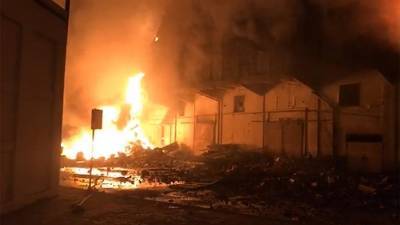 Мощный пожар в порту Александрии потушен