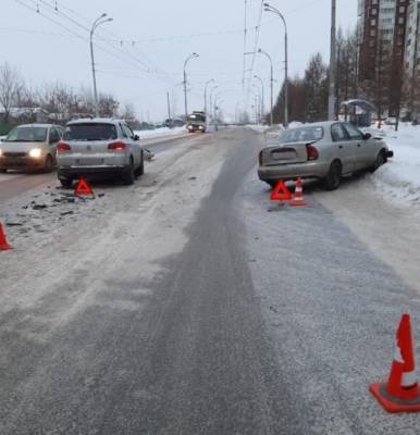В Кемерове два человека пострадали в ДТП на Комсомольском проспекте