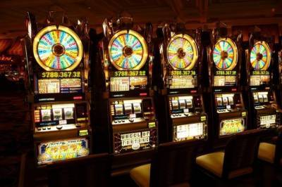 Хабаровчане закрыли подпольное казино в павильоне микрозаймов