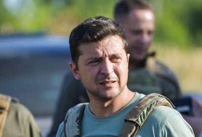 В Киеве на монументе в честь военных разглядели лицо Зеленского