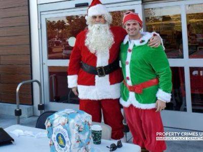 В США полицейские в костюмах Санта-Клауса и его эльфа предотвратили угон автомобиля