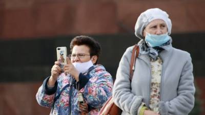 Власти Москвы назвали число нарушивших масочно-перчаточный режим