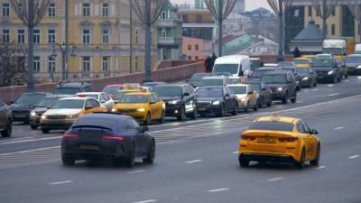 Бесплатное такси для врачей запустят в Петербурге с 21 декабря