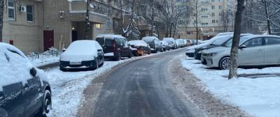 В Красногорске коммунальные службы чистят дороги от снега