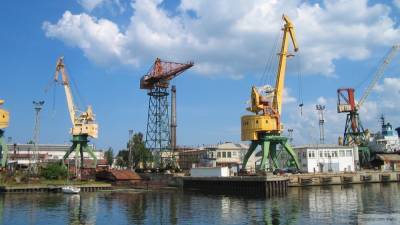 Рижский порт страдает из-за потери грузопотока из России