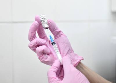 В РФПИ опровергли сообщения о закупке КНДР вакцины "Спутник V"