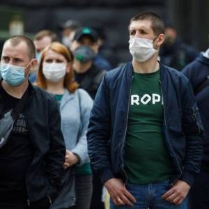 ВОЗ призывает продолжать носить маски после вакцинации от коронавируса