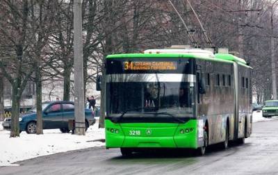 В Харькове обледенели провода, троллейбусы ходят с перебоями