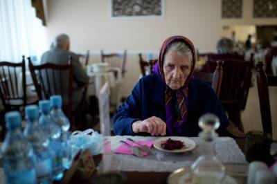В правительстве Башкирии объяснили, почему жители отдают родственников в частные пансионаты