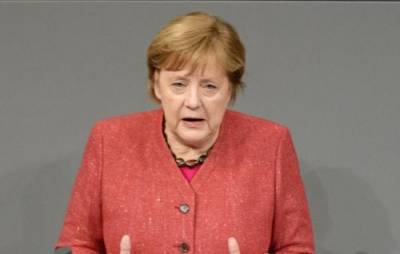 Меркель считает, что Германия может вернуться к нормальной жизни осенью 2021 года