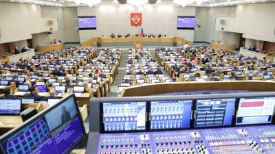 Госдума РФ приняла законопроект об ответственности чиновников за хамство